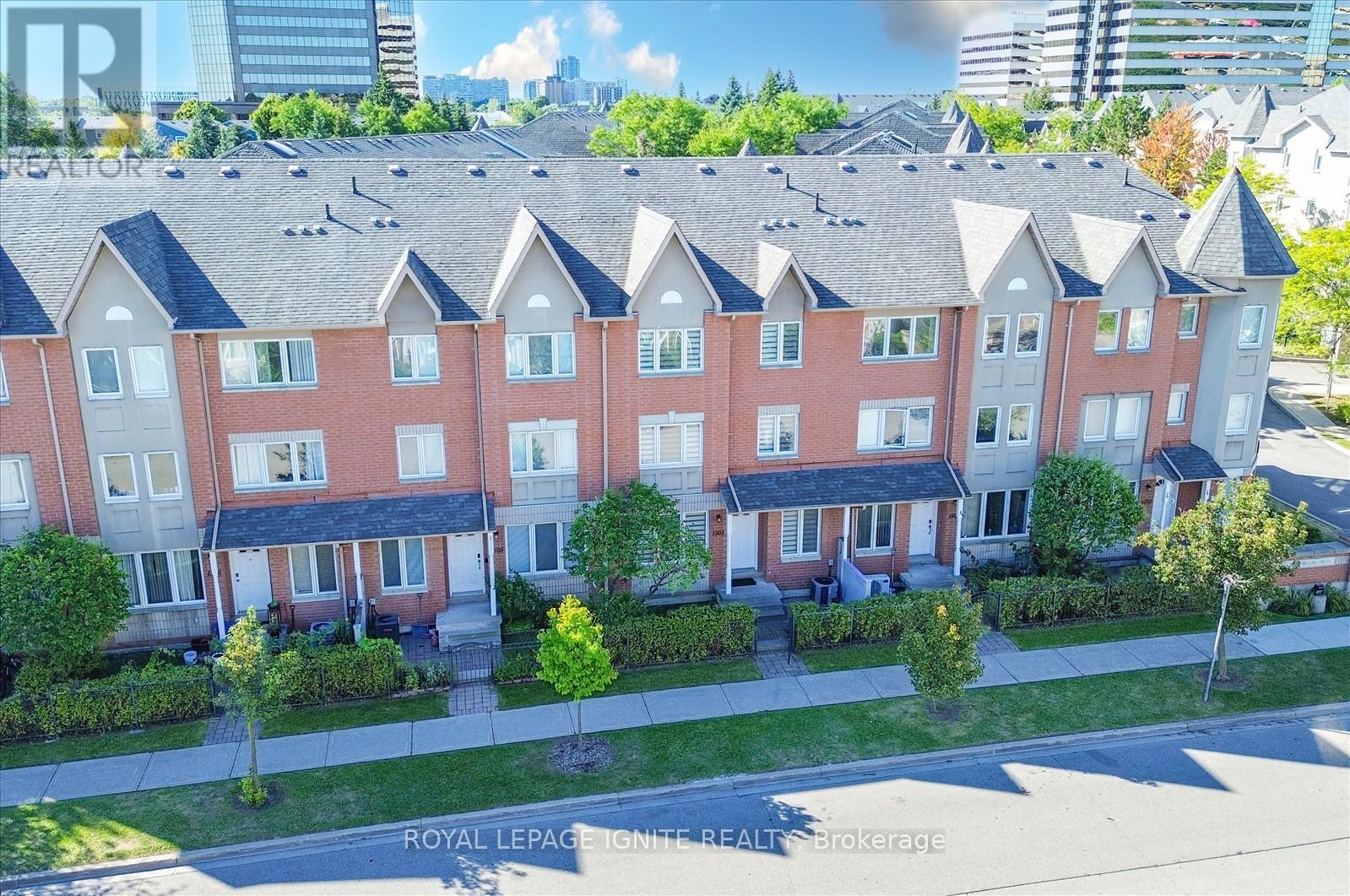 Photo 5 of 1503 29 Rosebank Drive, Toronto ON