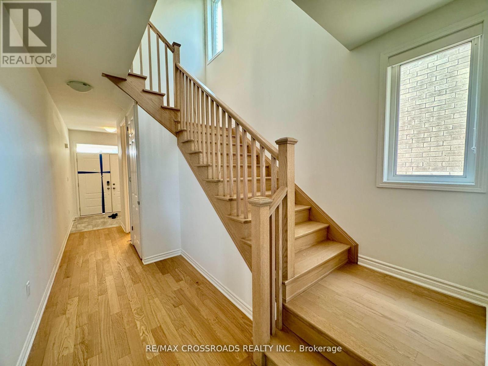 Photo 5 of Main 3083 Blazing Star Avenue, Pickering ON