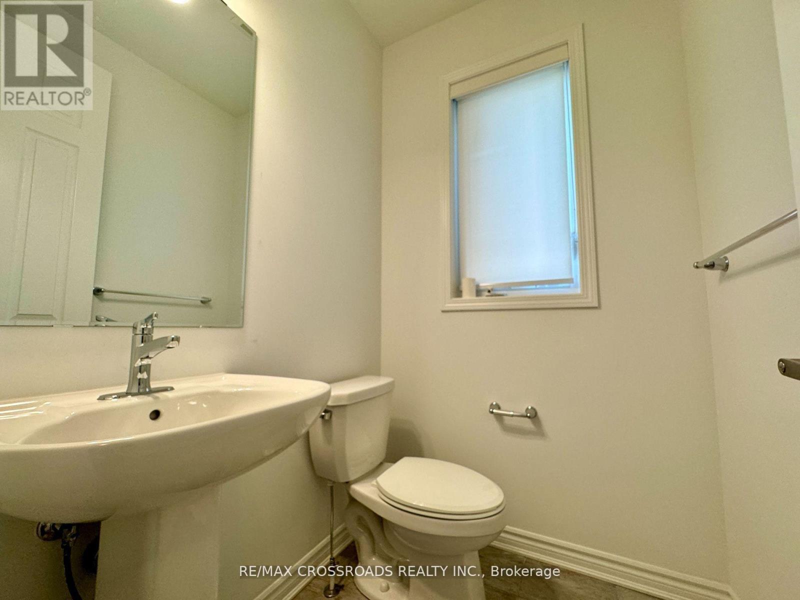 Photo 6 of Main 3083 Blazing Star Avenue, Pickering ON