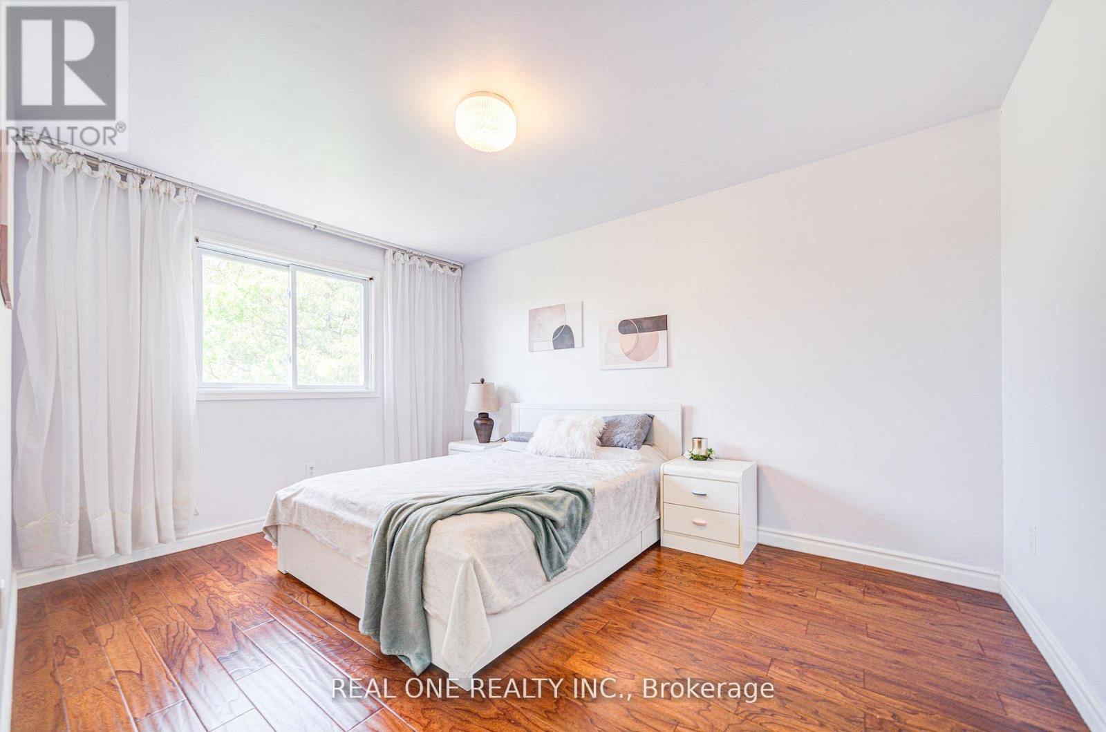 Photo 34 of 46 81 Brookmill Boulevard, Toronto ON