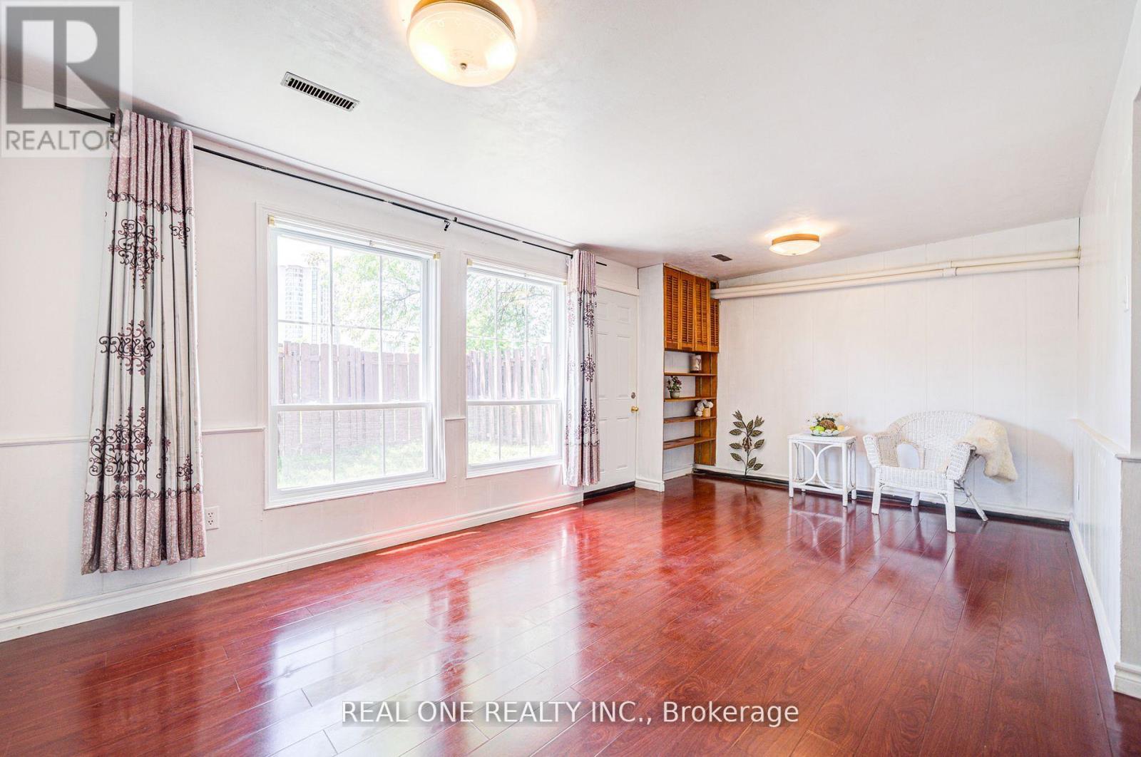 Photo 40 of 46 81 Brookmill Boulevard, Toronto ON