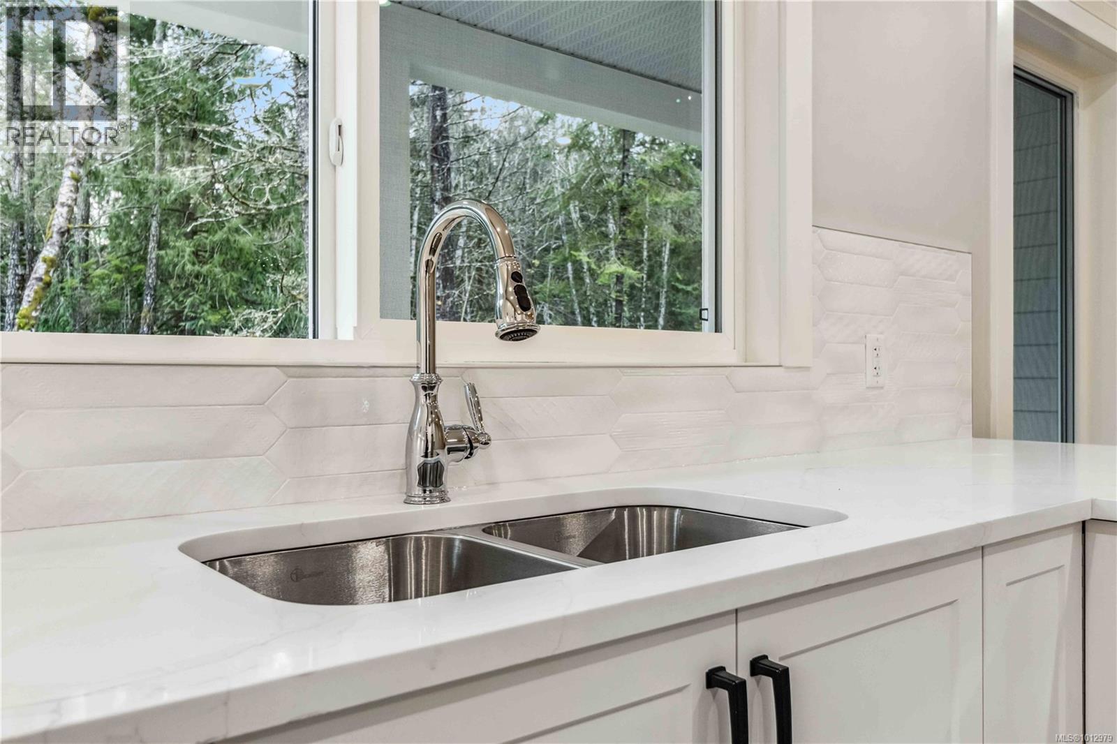  6927 Ridgecrest Road, Sooke