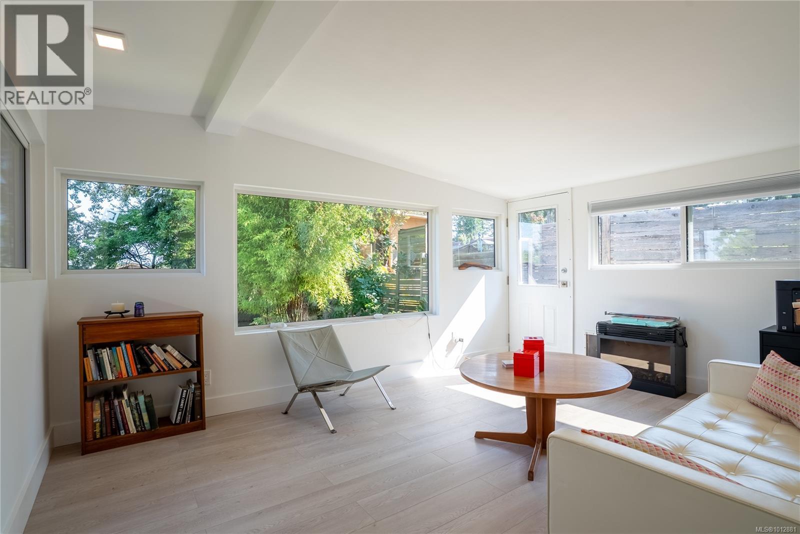 1376 Craigflower Rd, Esquimalt