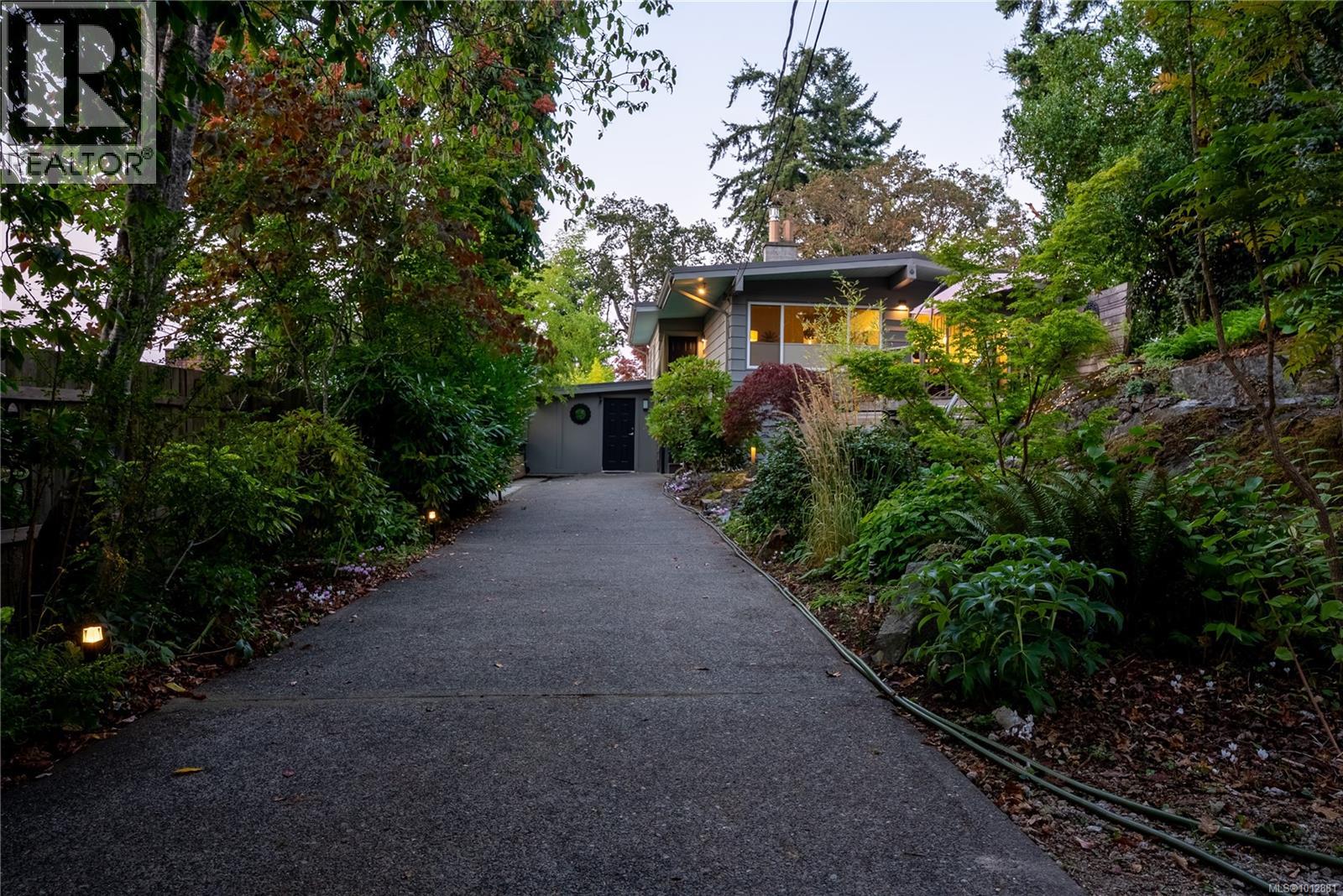 1376 Craigflower Rd, Esquimalt