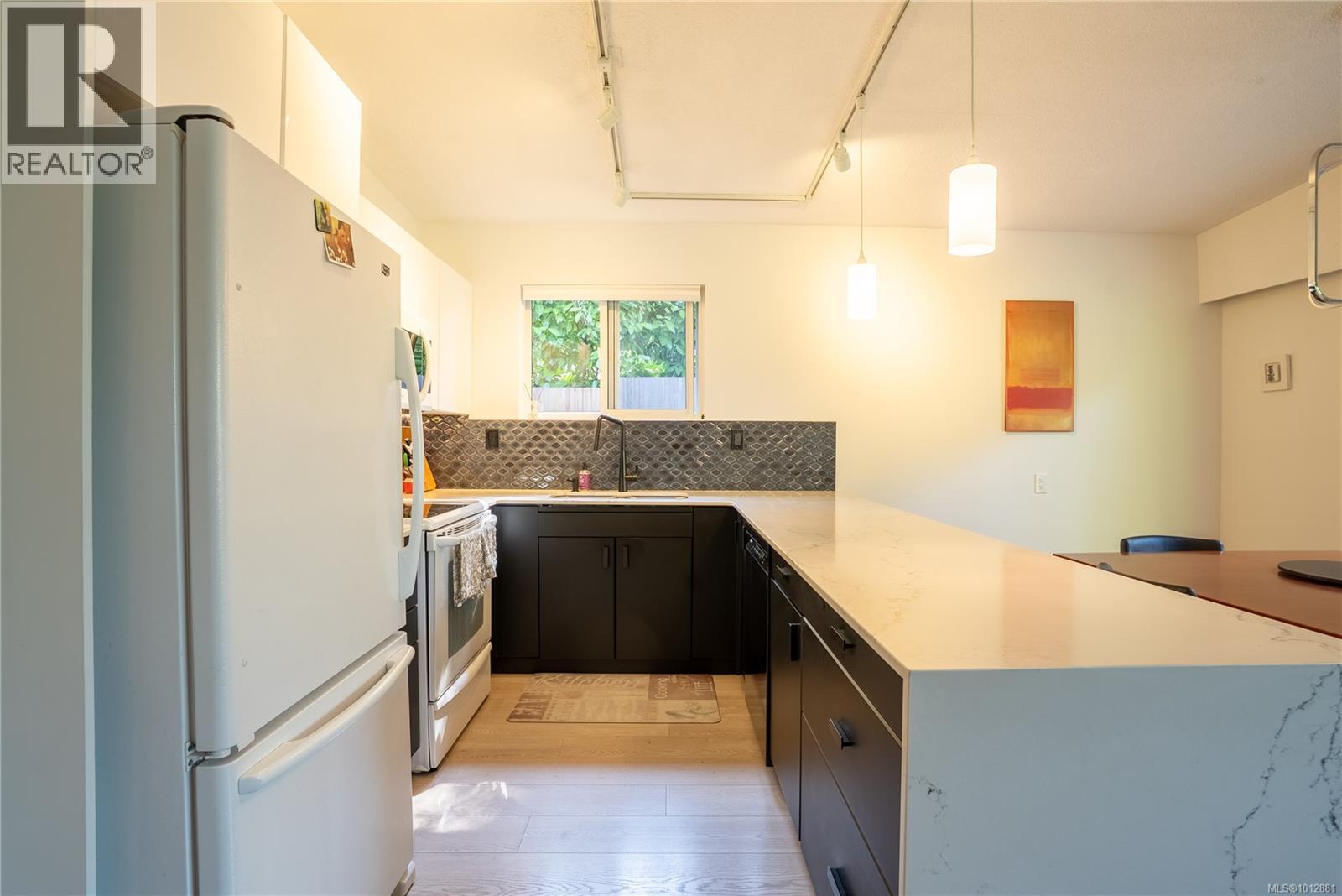 1376 Craigflower Rd, Esquimalt