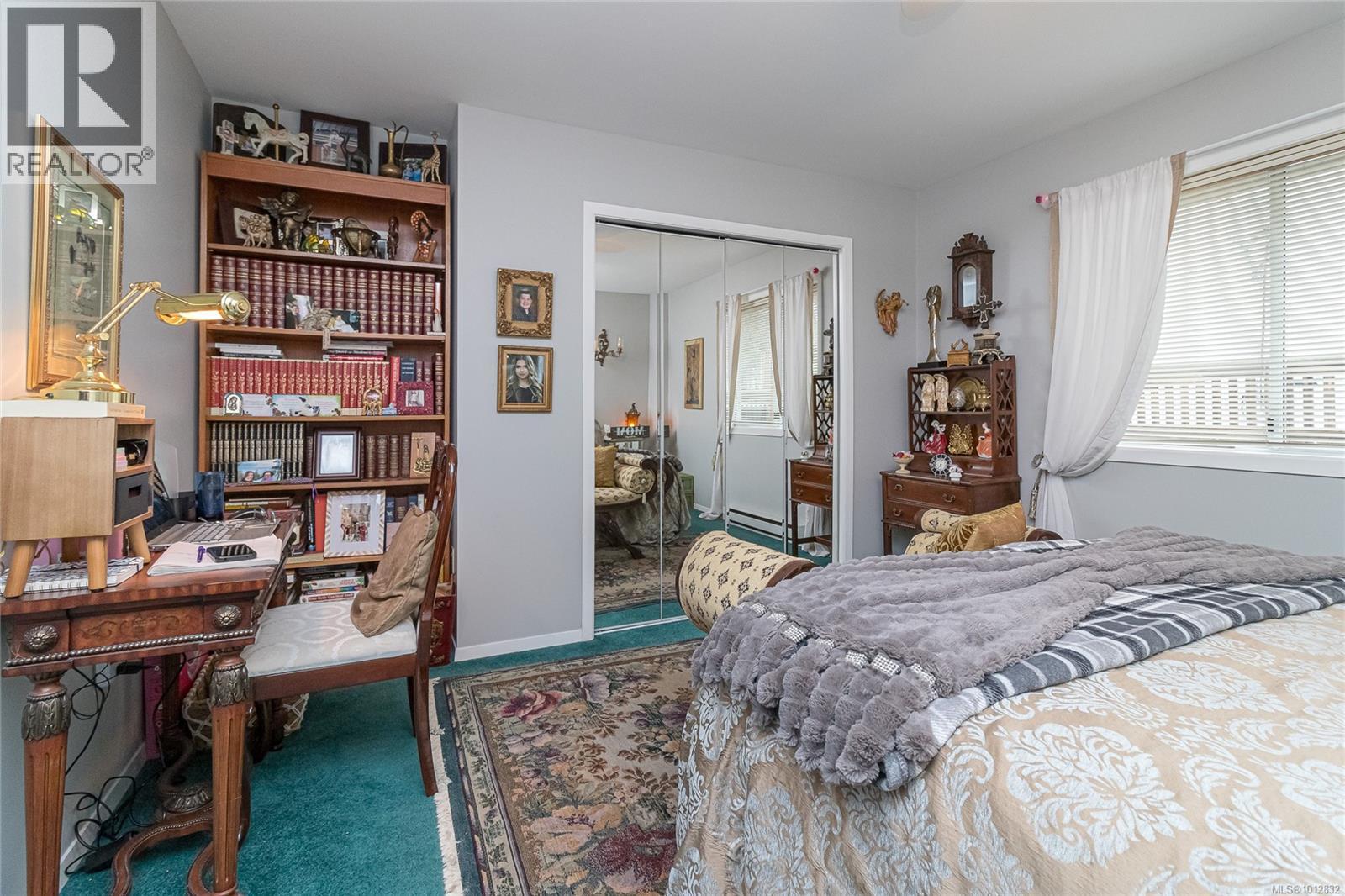  2735 Cadboro Bay Road, Oak Bay