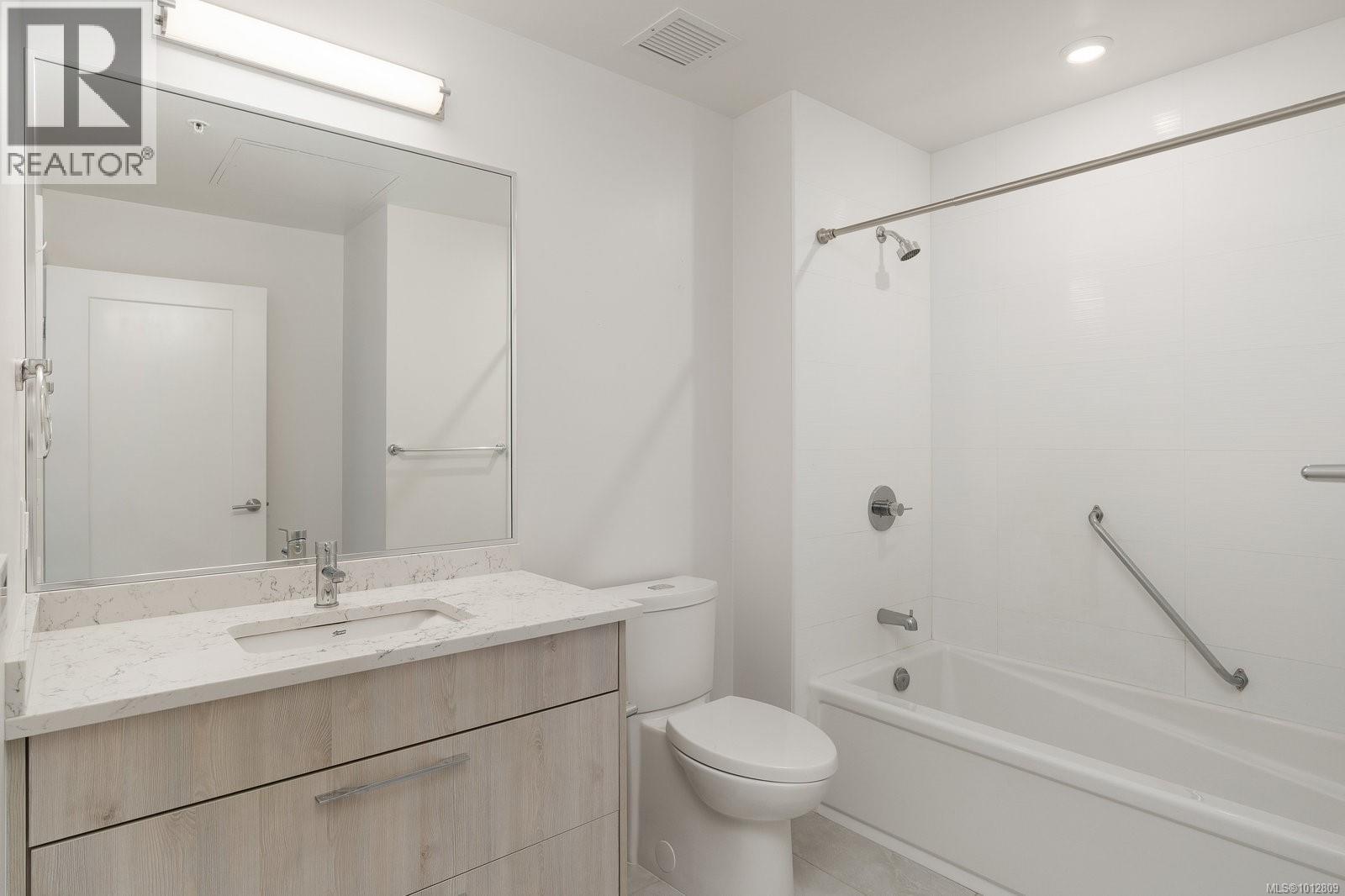 407 9864 Fourth Street, Sidney