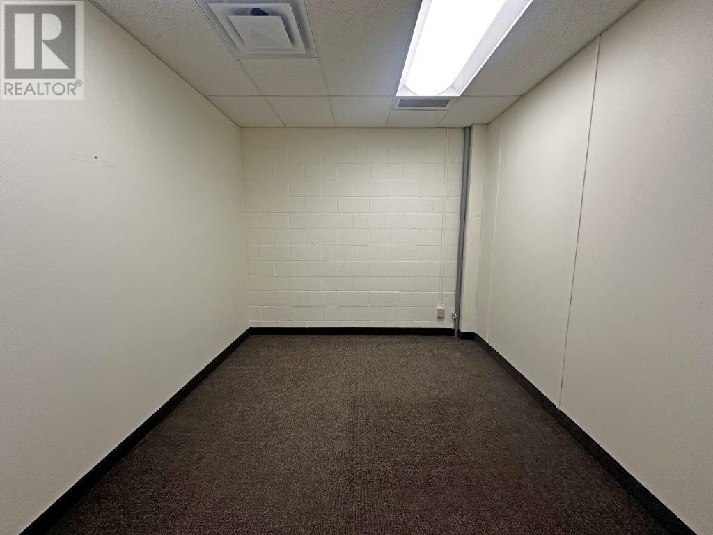 Photo 21 of 1805 Arthur Street Second Floor, Thunder Bay ON