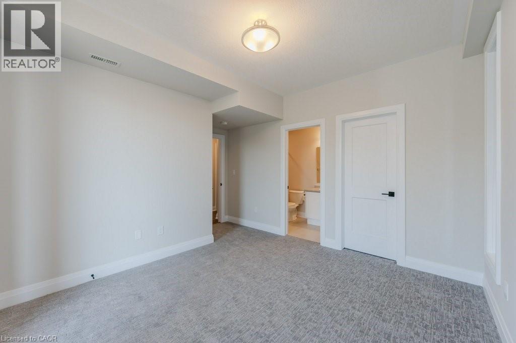 Photo 12 of 261 Woodbine Avenue Avenue, Kitchener ON