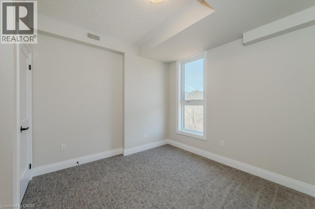 Photo 14 of 261 Woodbine Avenue Avenue, Kitchener ON