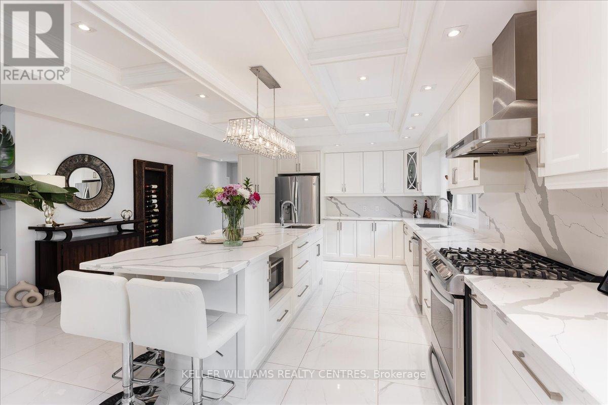 Photo 13 of 181 Bowling Green Road, Georgina ON