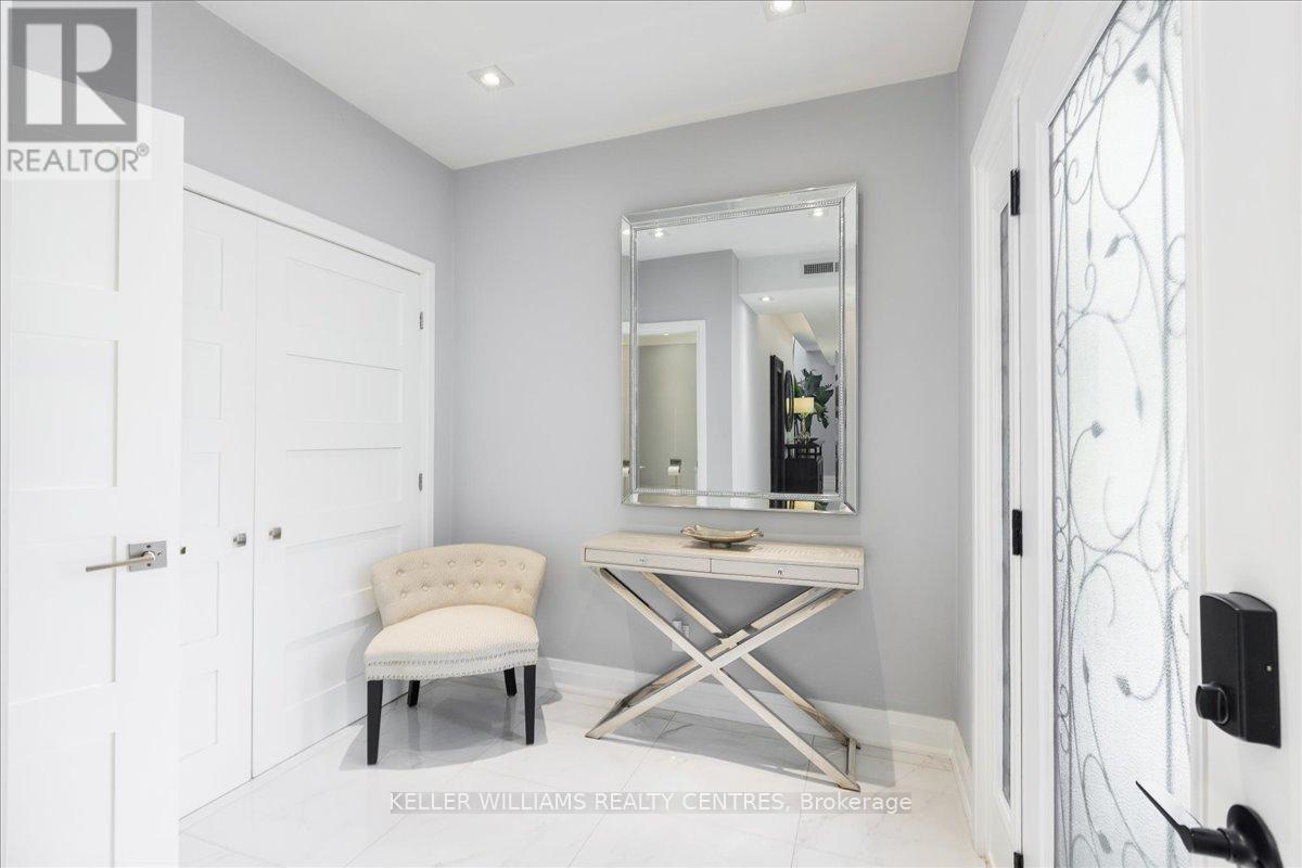 Photo 8 of 181 Bowling Green Road, Georgina ON
