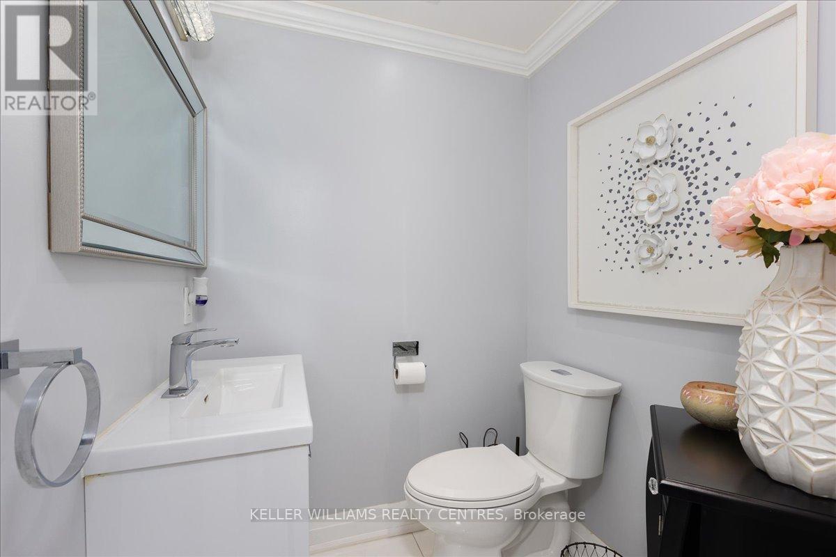 Photo 9 of 181 Bowling Green Road, Georgina ON