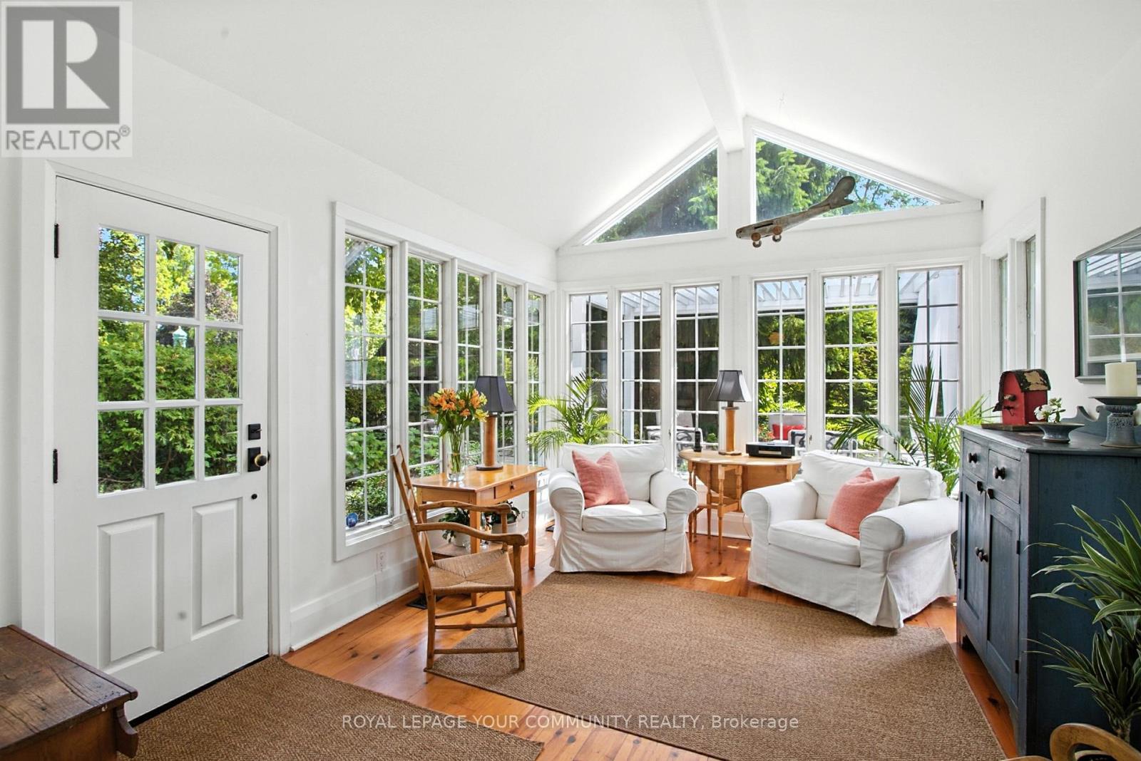 Photo 18 of 39 Colborne Street, Markham ON