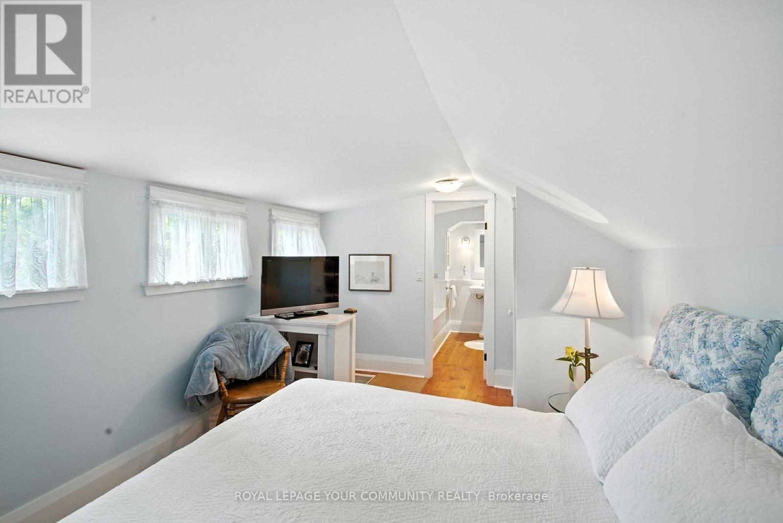 Photo 27 of 39 Colborne Street, Markham ON