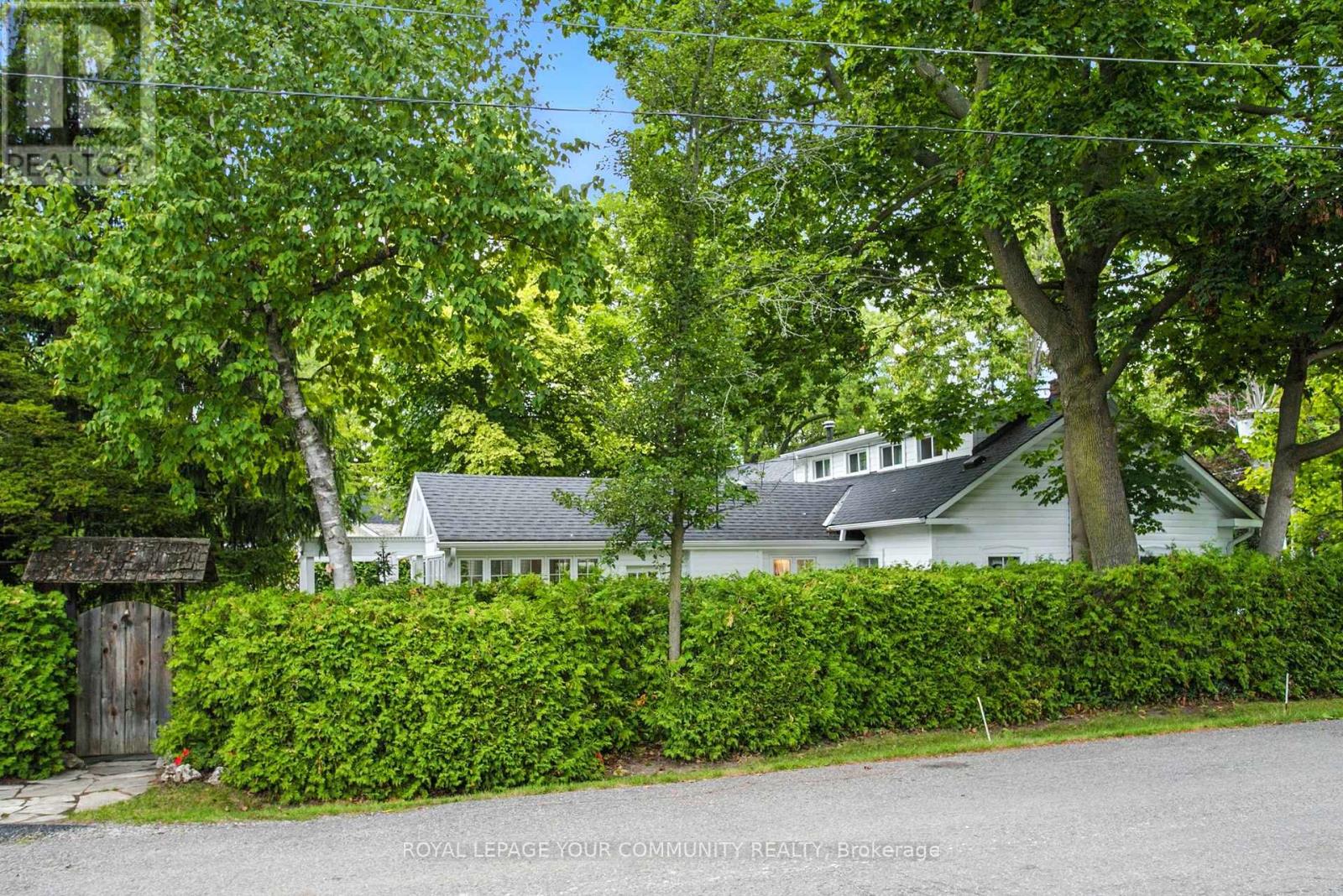 Photo 4 of 39 Colborne Street, Markham ON