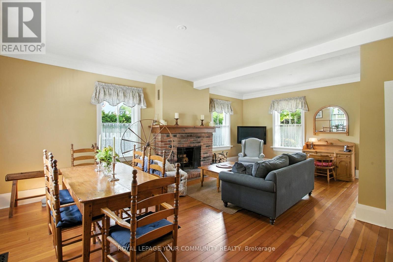 Photo 8 of 39 Colborne Street, Markham ON