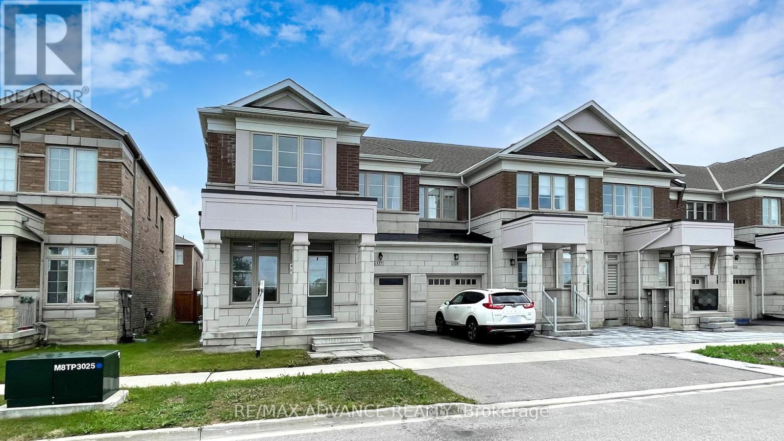 Photo 1 of 127 Decast Crescent, Markham ON