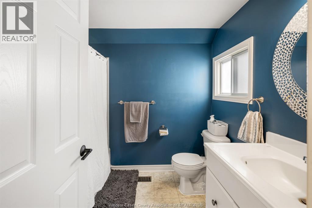 Photo 23 of 1409 Marentette Avenue, Windsor ON