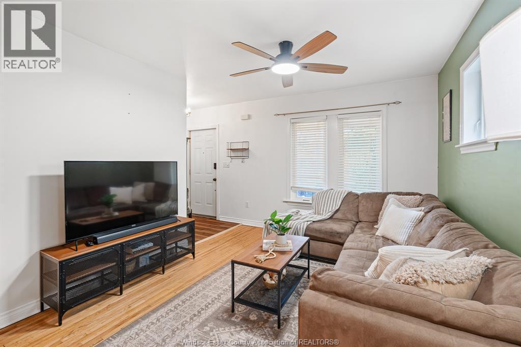 Photo 7 of 1409 Marentette Avenue, Windsor ON