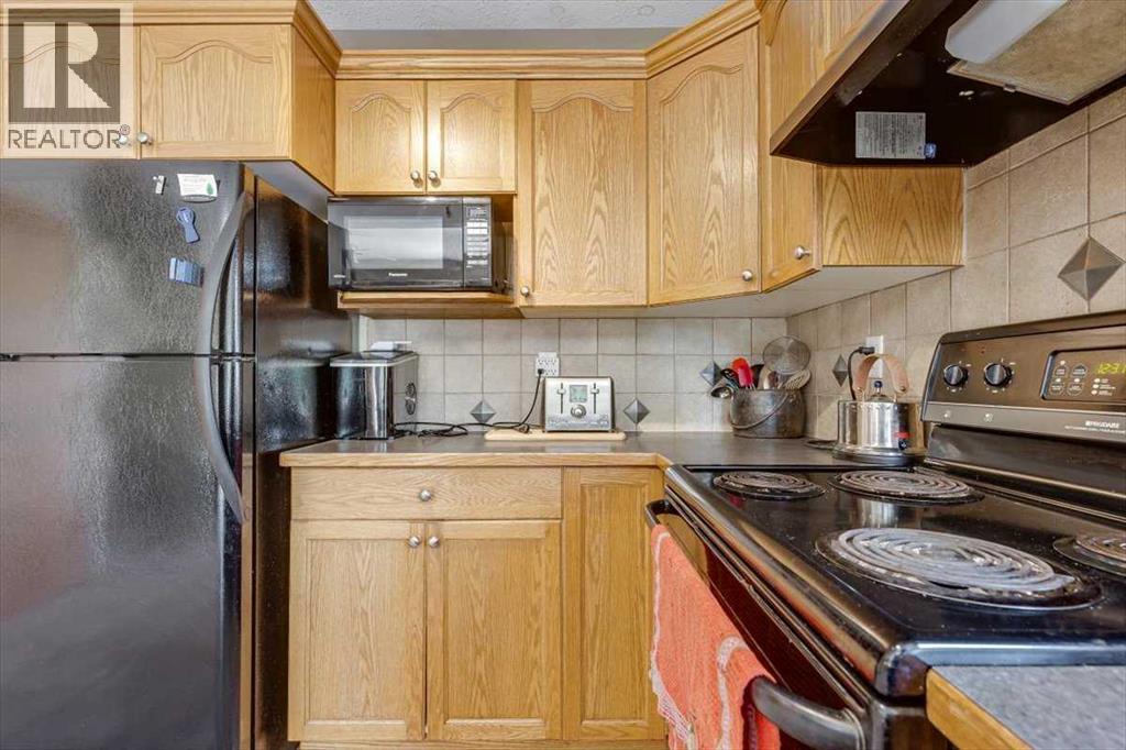 Photo 10 of 301 Addington Drive, Red Deer AB