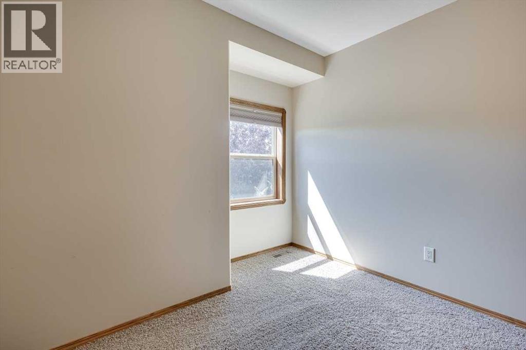 Photo 26 of 301 Addington Drive, Red Deer AB