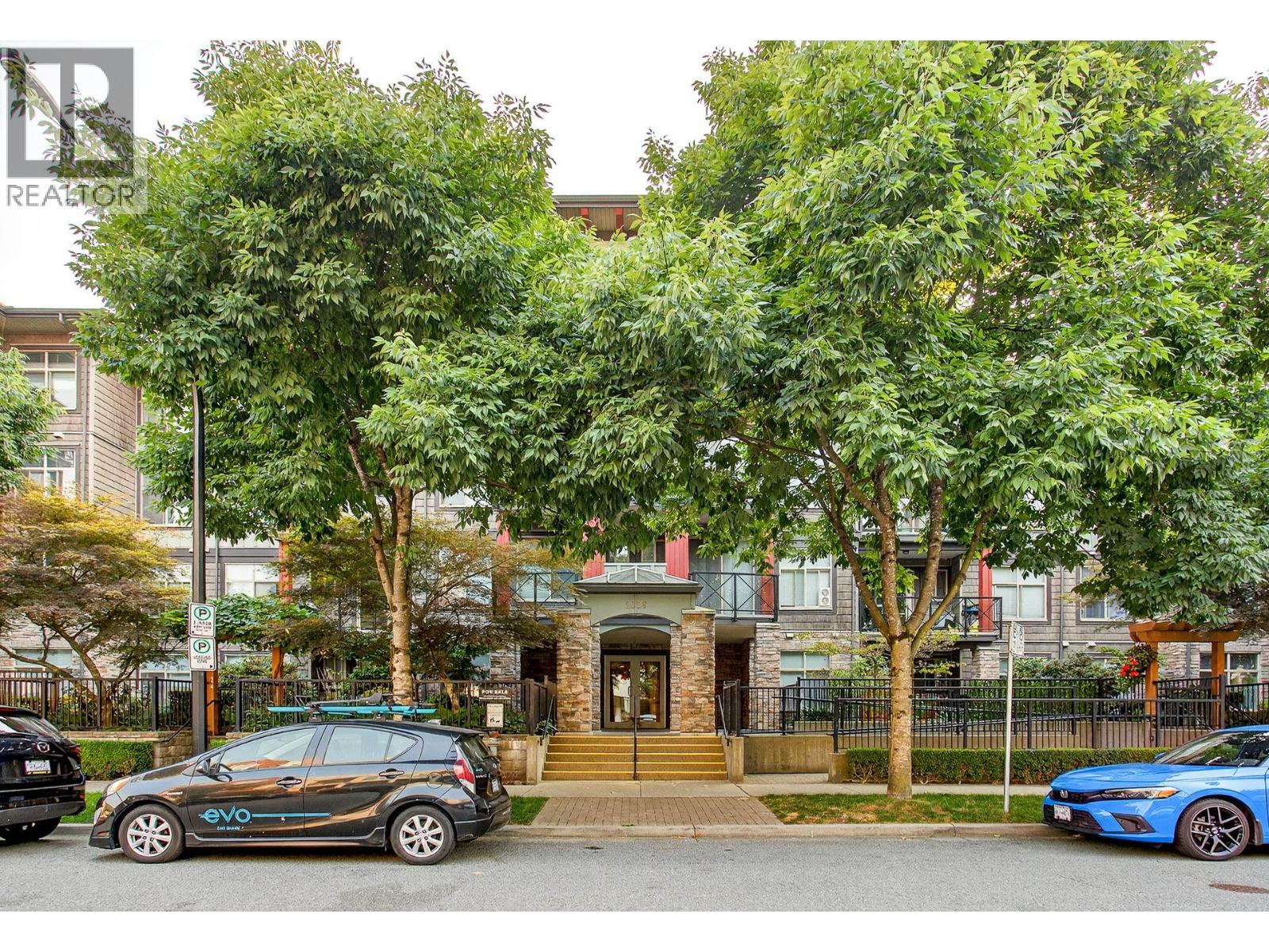 Photo 2 of 207 2336 Whyte Avenue, Port Coquitlam BC