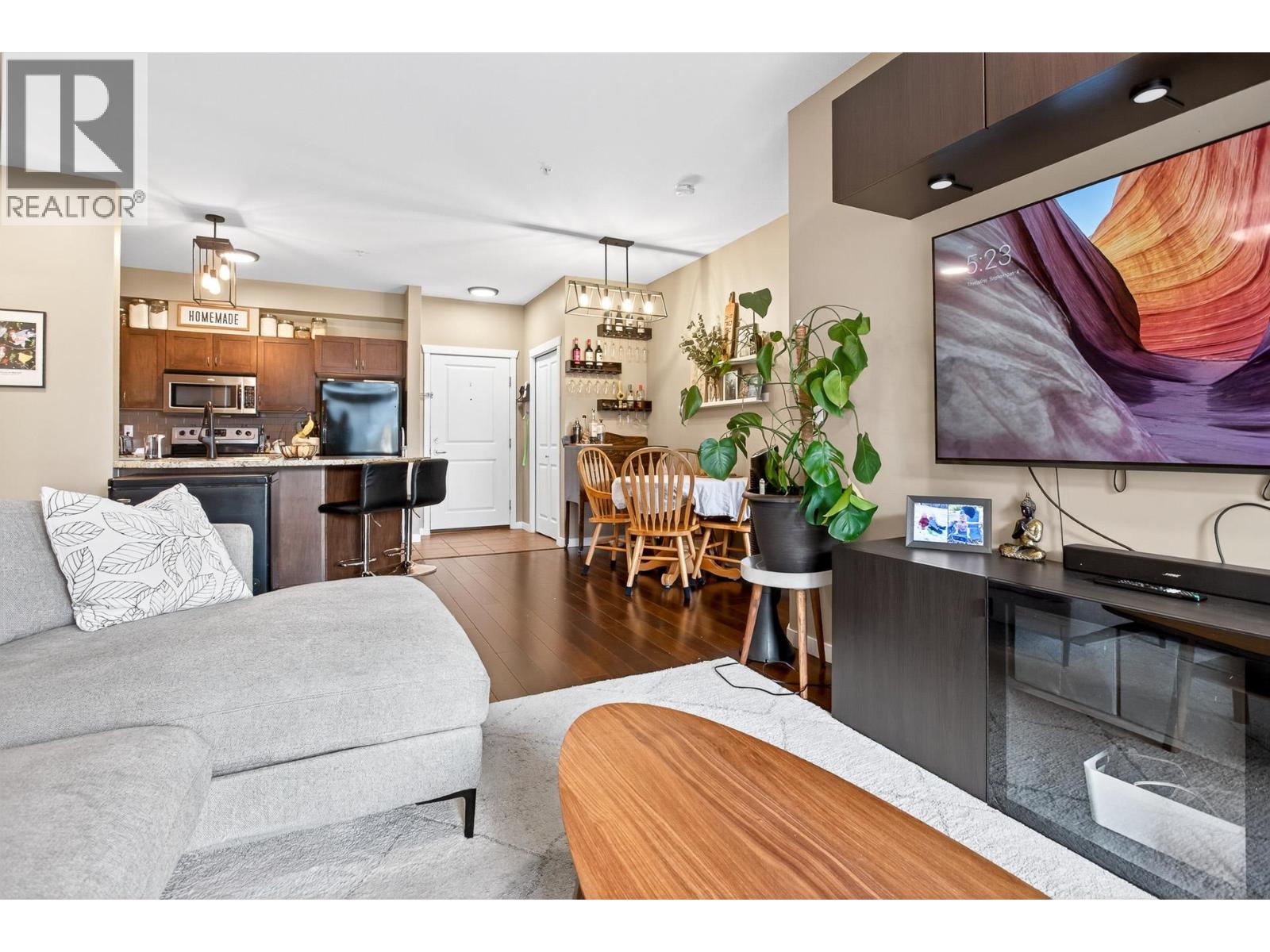 Photo 16 of 207 2336 Whyte Avenue, Port Coquitlam BC