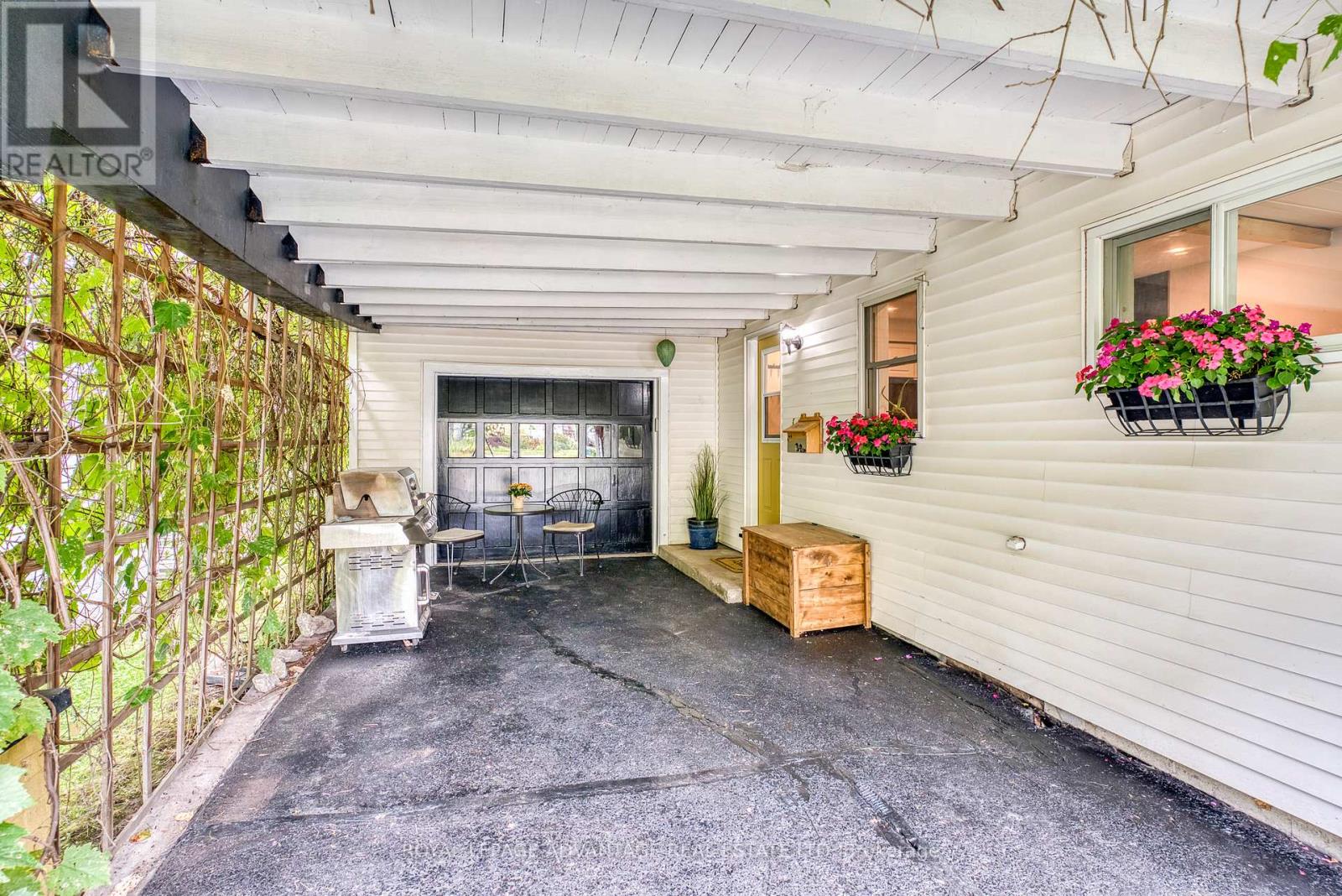 Photo 4 of 8 George Avenue, Perth ON