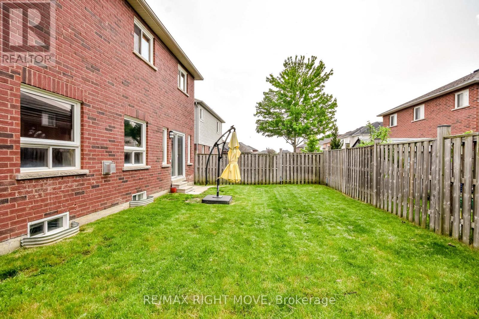 Photo 43 of 132 The Queensway, Barrie ON