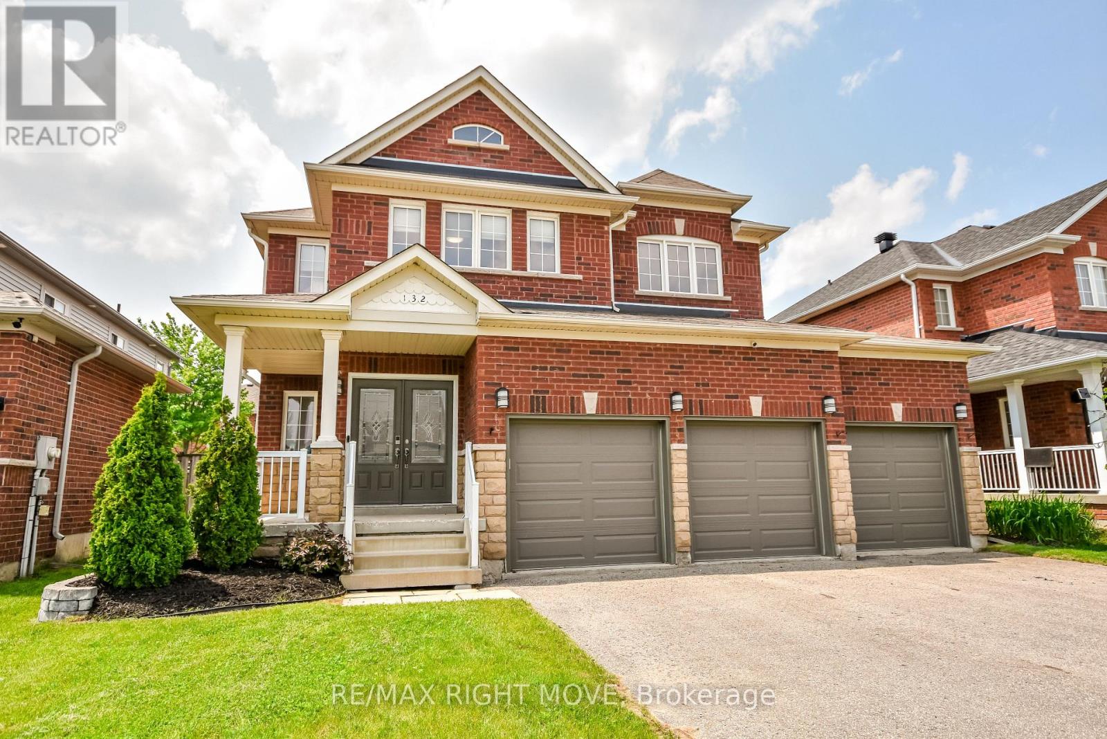 Photo 46 of 132 The Queensway, Barrie ON