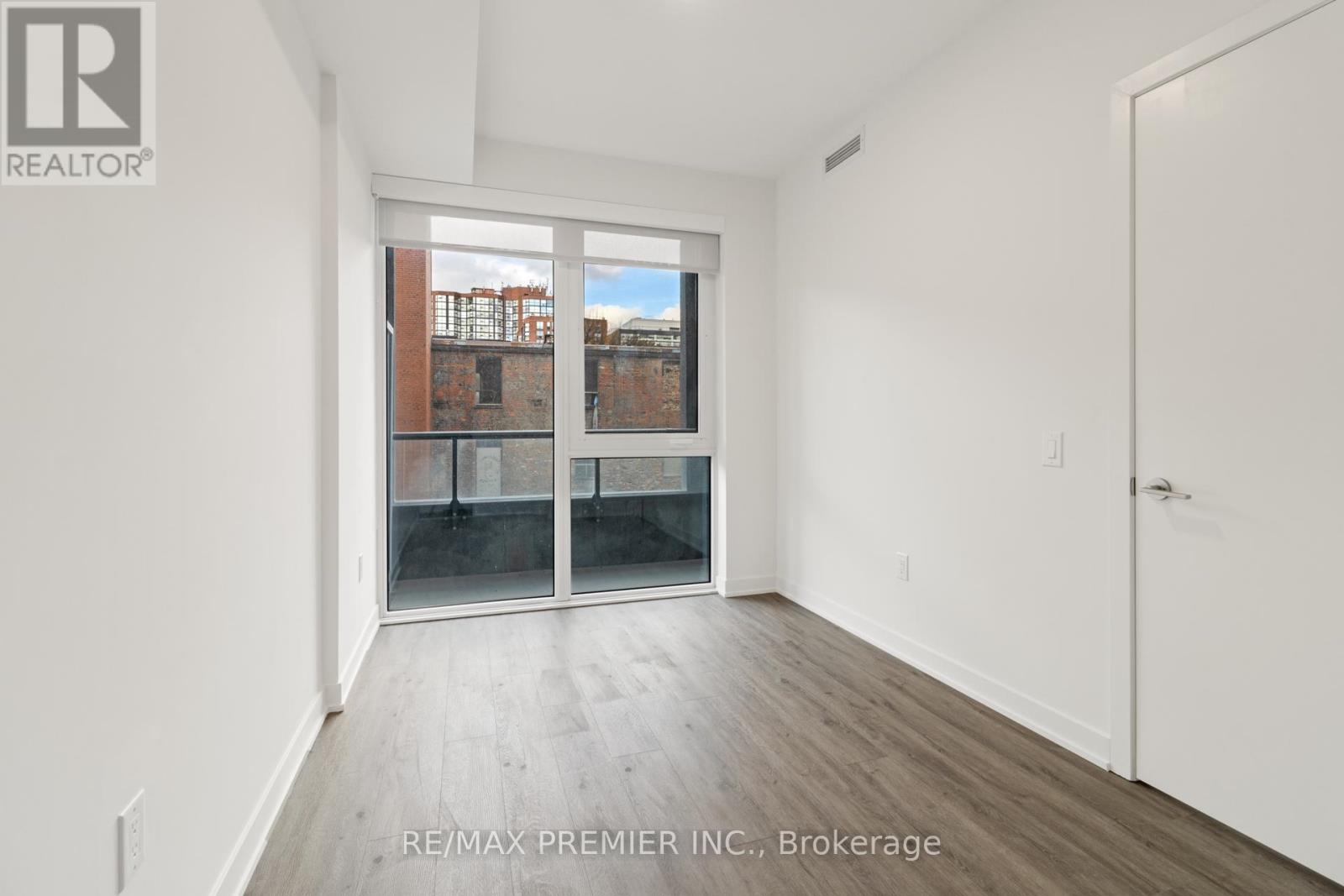 Photo 15 of 308 9 Tecumseth Street, Toronto ON