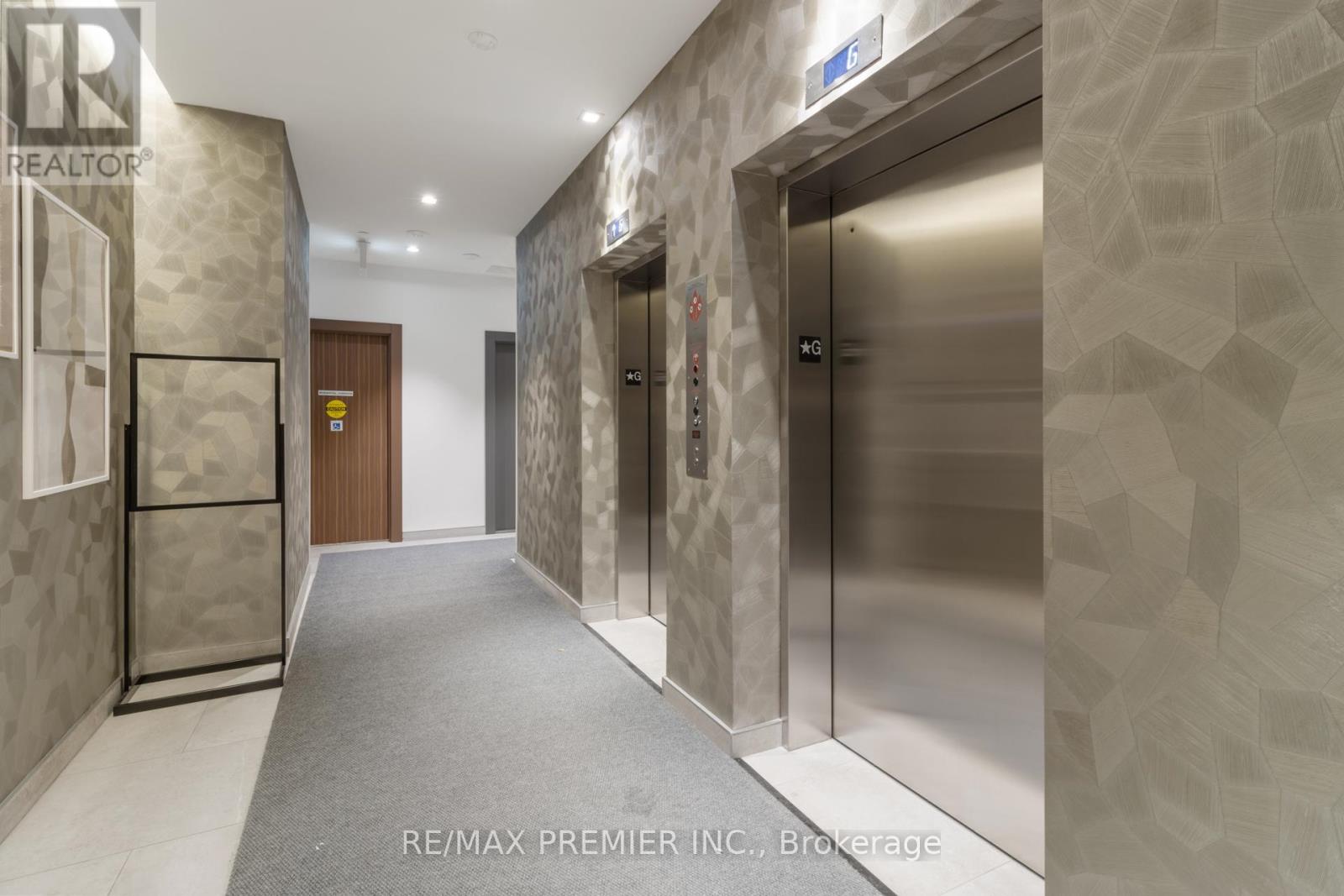 Photo 5 of 308 9 Tecumseth Street, Toronto ON