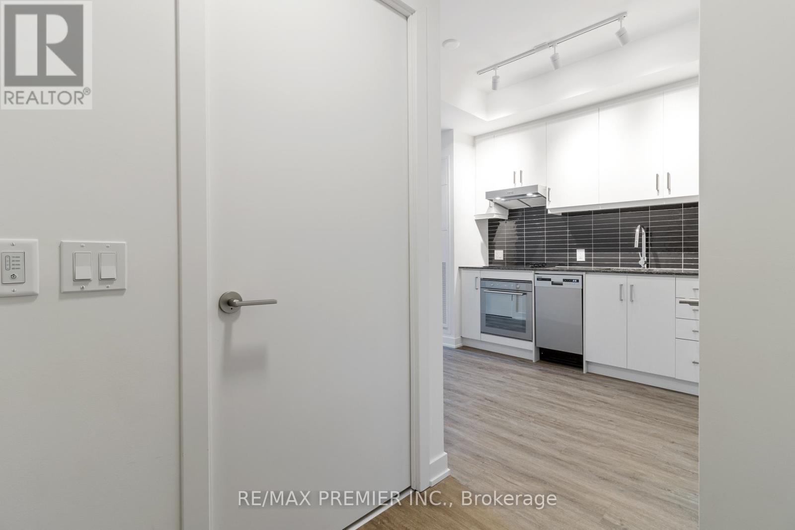 Photo 7 of 308 9 Tecumseth Street, Toronto ON