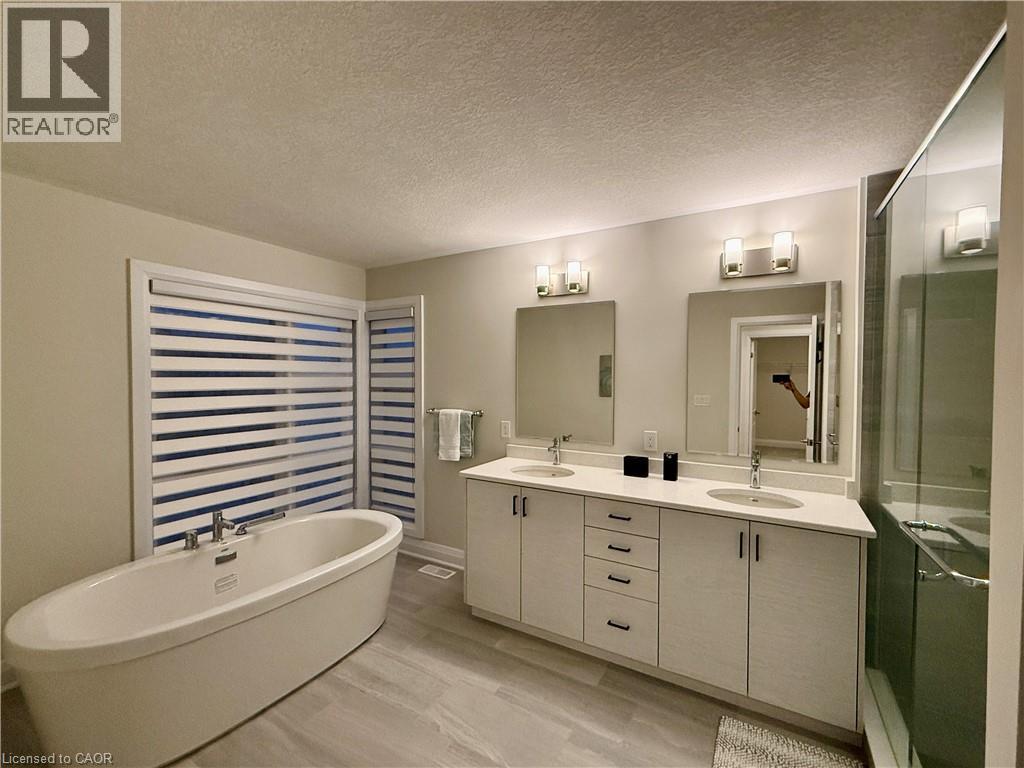 Photo 23 of 296 Chokecherry Crescent Crescent, Waterloo ON