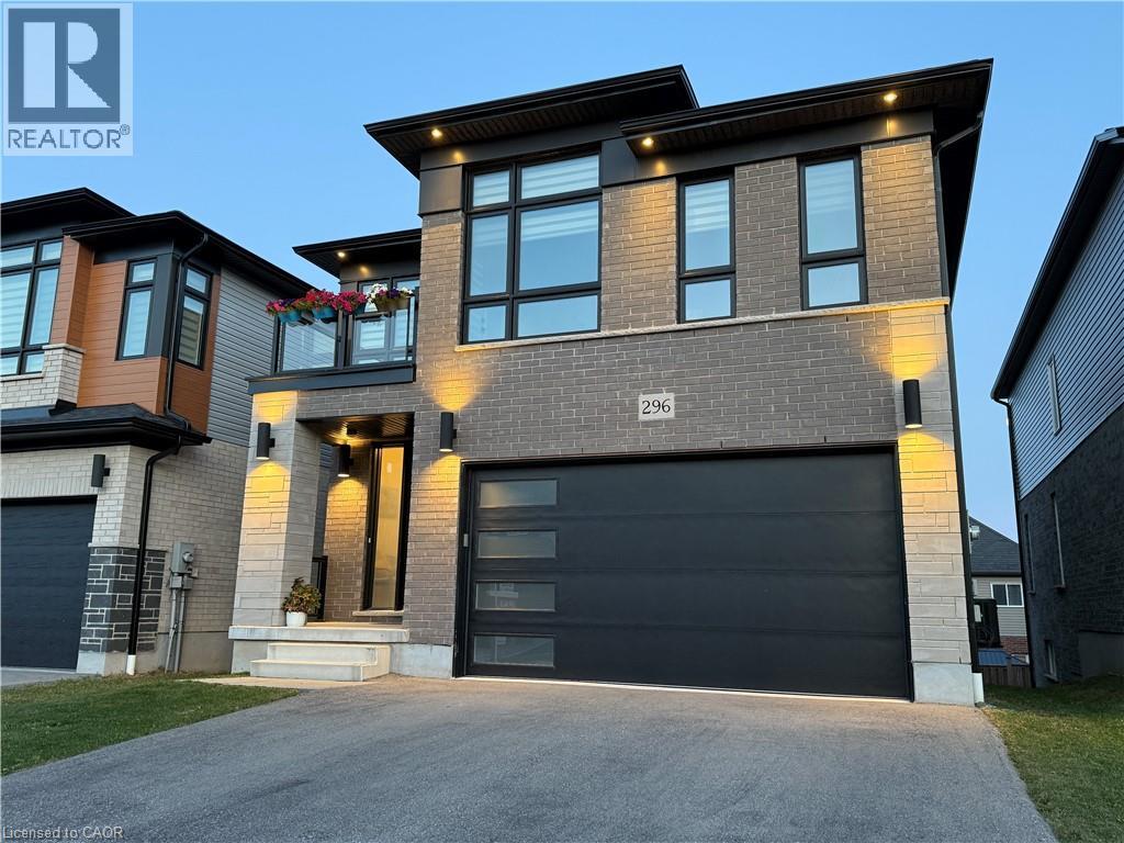 Photo 2 of 296 Chokecherry Crescent Crescent, Waterloo ON