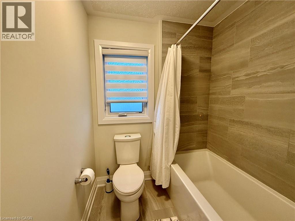 Photo 35 of 296 Chokecherry Crescent Crescent, Waterloo ON