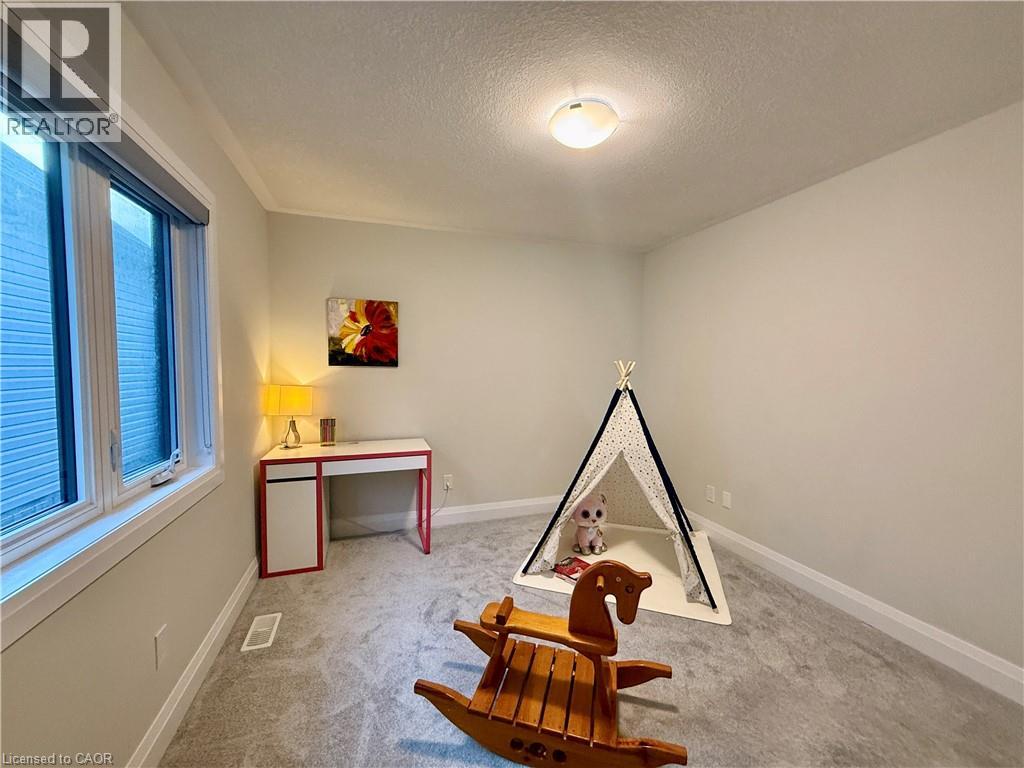 Photo 27 of 296 Chokecherry Crescent Crescent, Waterloo ON