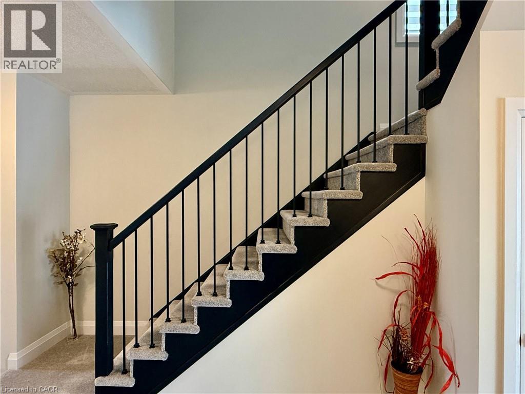Photo 17 of 296 Chokecherry Crescent Crescent, Waterloo ON