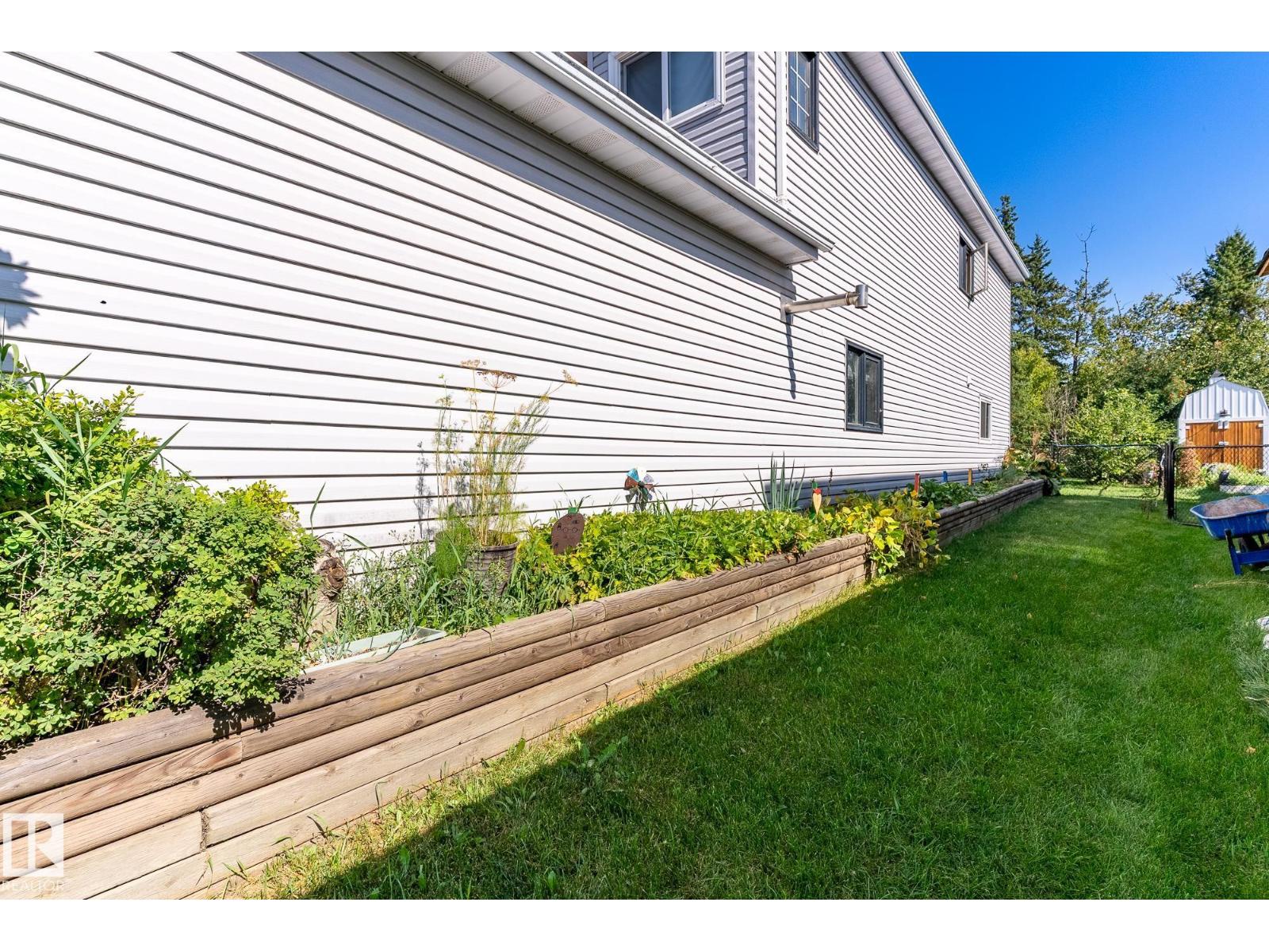 Photo 11 of 4603 42nd Street, Beaumont AB