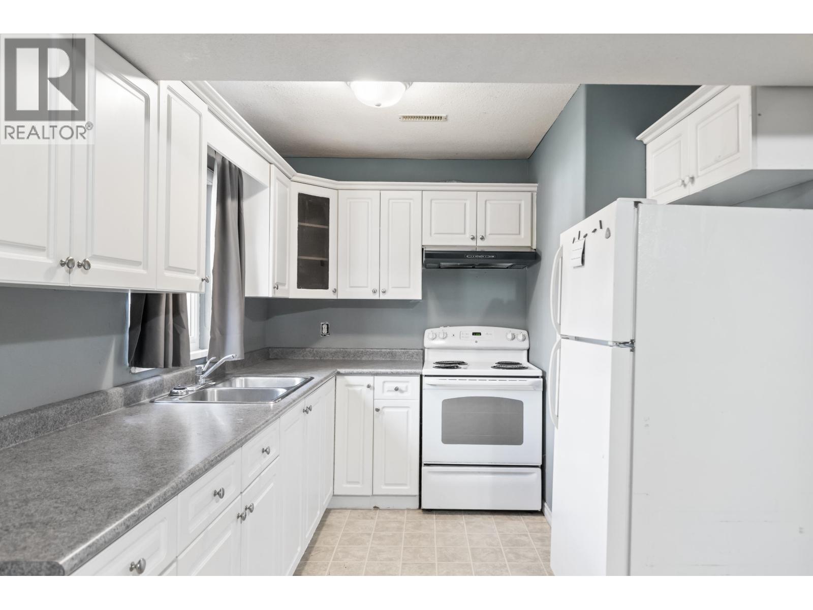 Photo 21 of 20660 Thorne Avenue, Maple Ridge BC