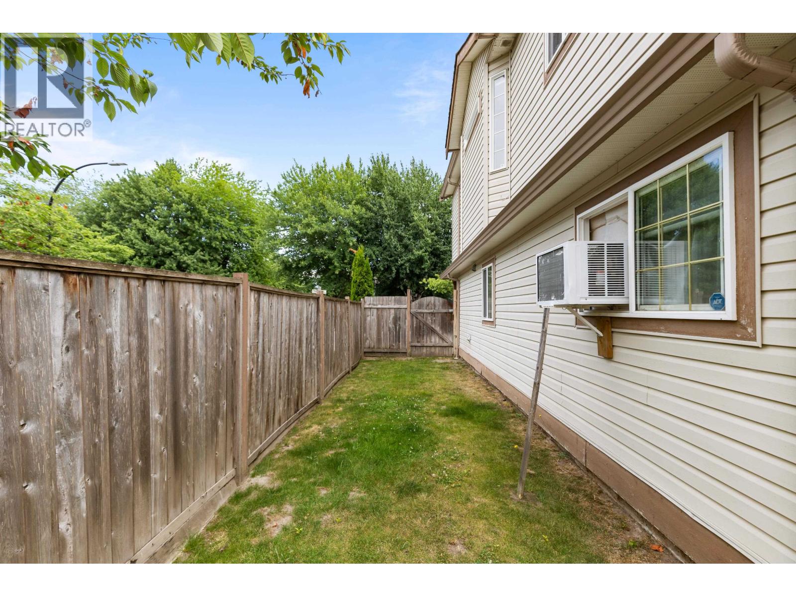 Photo 29 of 20660 Thorne Avenue, Maple Ridge BC