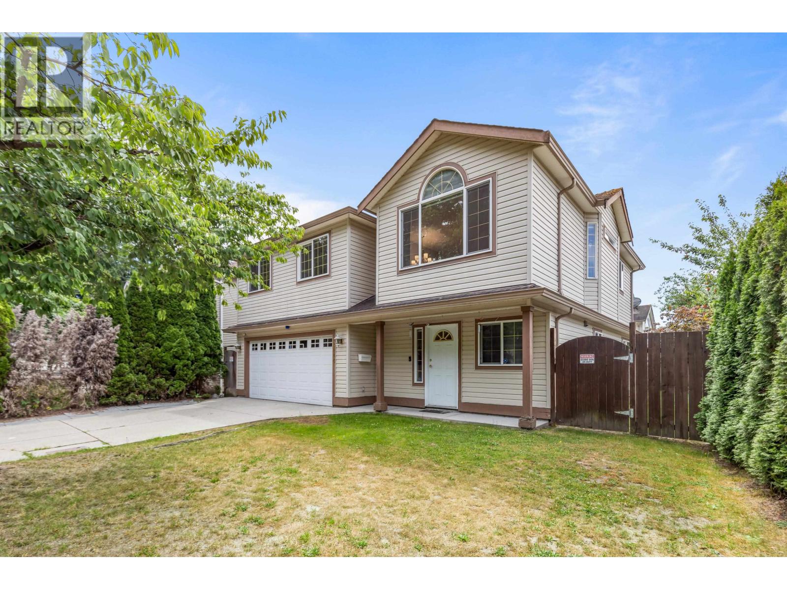 Photo 1 of 20660 Thorne Avenue, Maple Ridge BC