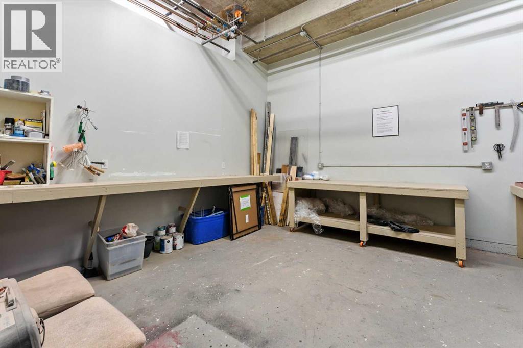 Photo 24 of 3203 24 Hemlock Crescent Sw, Calgary AB