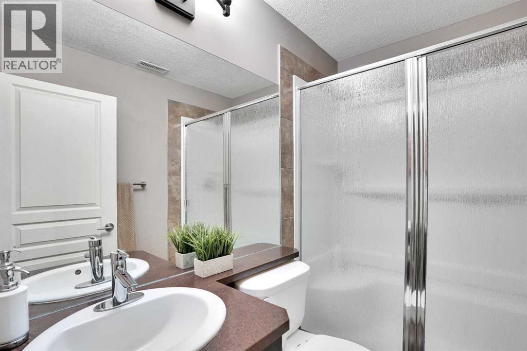 Photo 32 of 142 Luxstone View Sw, Airdrie AB