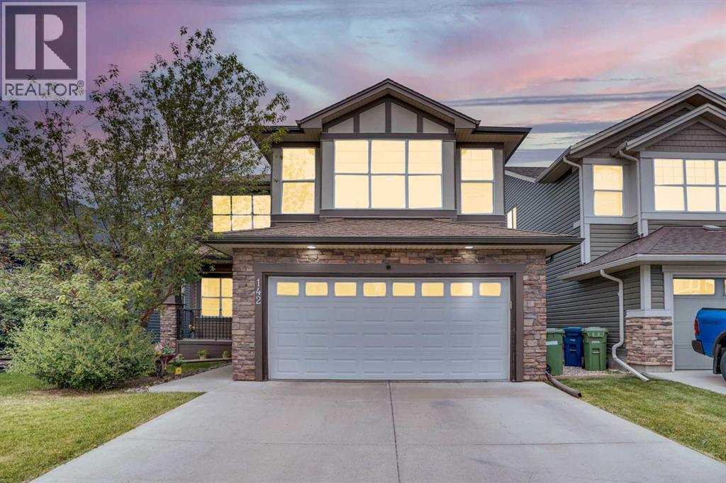 Photo 1 of 142 Luxstone View Sw, Airdrie AB
