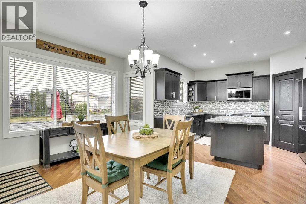 Photo 3 of 142 Luxstone View Sw, Airdrie AB