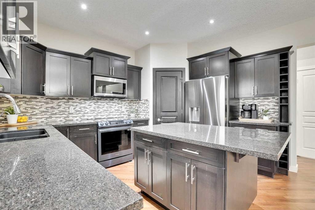 Photo 4 of 142 Luxstone View Sw, Airdrie AB