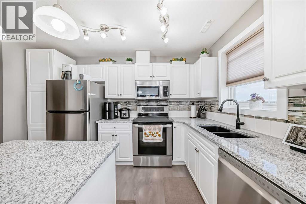 Photo 8 of 302 50 Westland Road, Okotoks AB