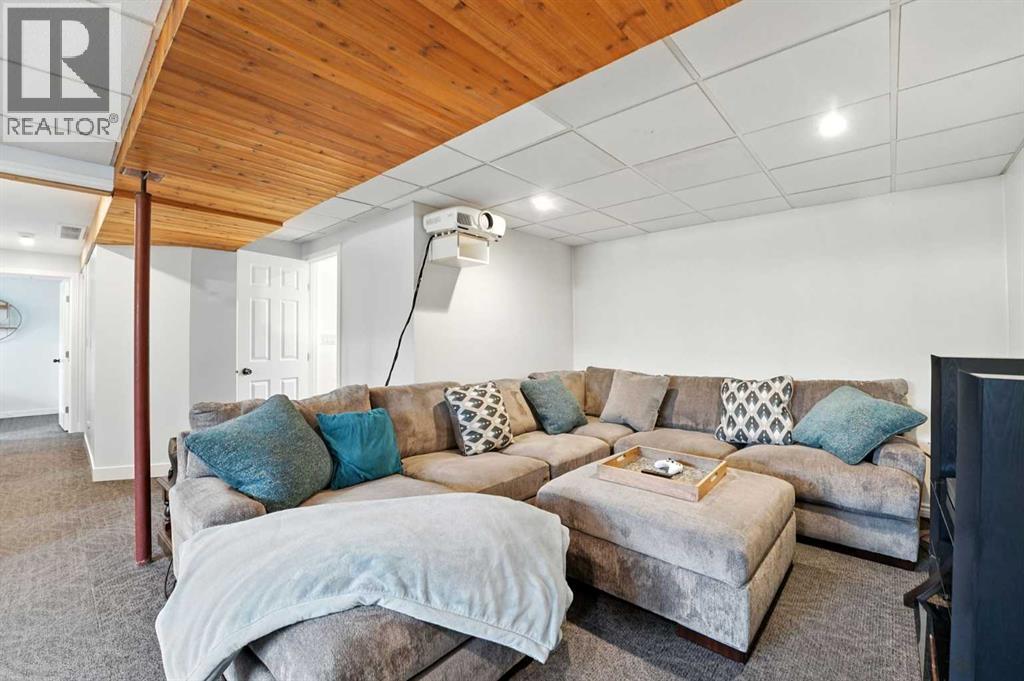 Photo 16 of 1454 Hunterbrook Road Nw, Calgary AB